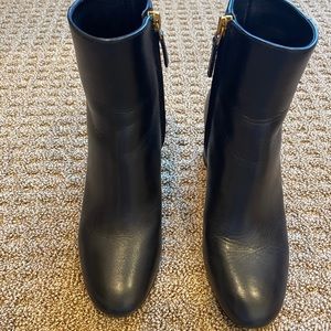 tory burch boots size 6m